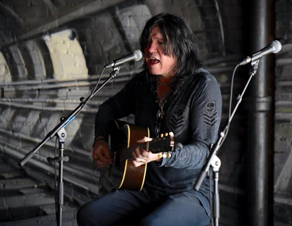 Tom Keifer Talks About His Cinderella Legacy, Life On The Road, New ...