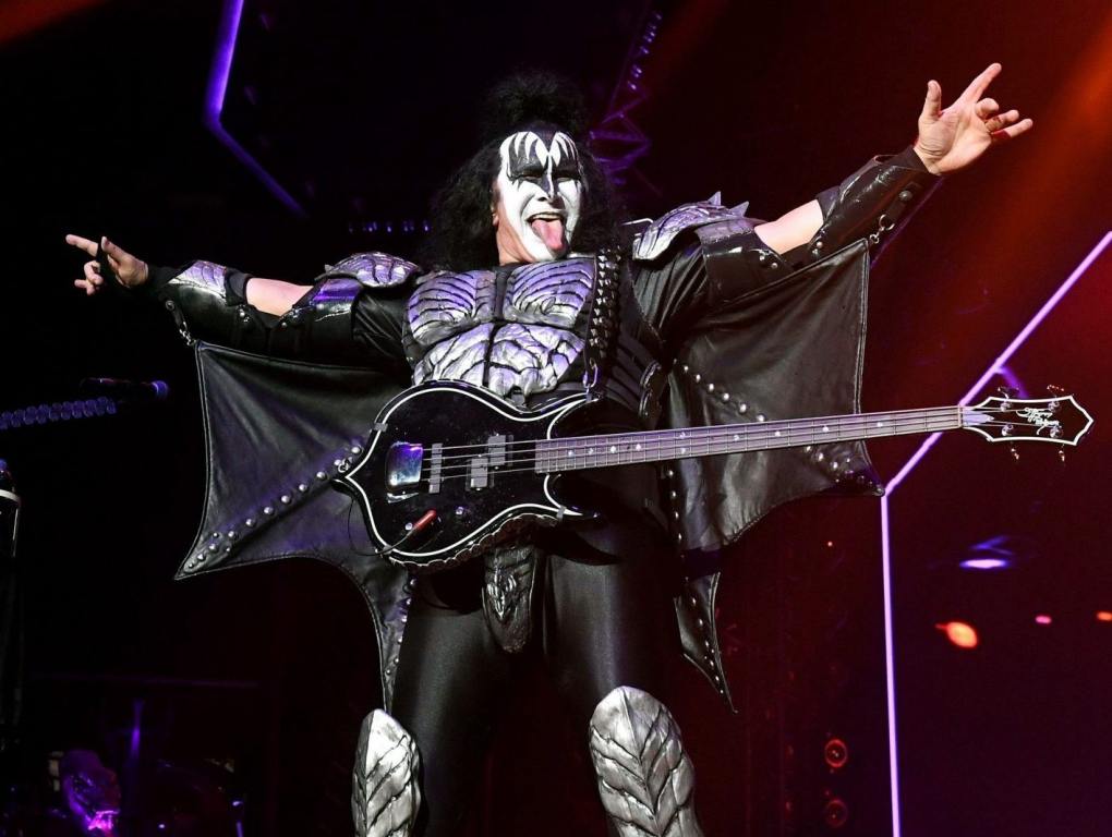 Gene Simmons Pleads with Fans on Twitter to Take Coronavirus Seriously ...